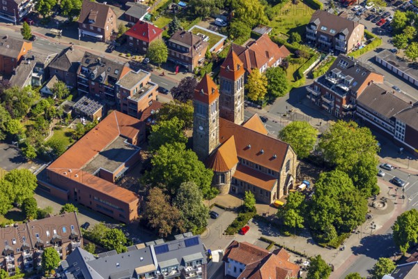 Aerial view, St. Clemens Catholic Church, St. Clemens Parish Centre, Münster, Münsterland, North Rhine-Westphalia, Germany, place of worship, DE, Europe, religious community, place of worship, Hohe Geest, church, parish, denomination, aerial view, aerial photography, aerial photography, parish centre, religion, overview, bird's-eye view, overview