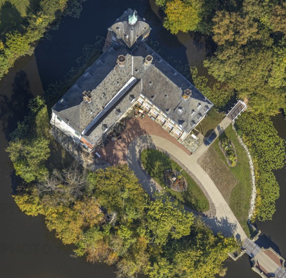 Aerial view, moated castle Hovestadt, baroque garden, Hovestadt, Lippetal, Soest district, North Rhine-Westphalia, Germany