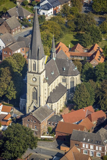 Aerial view, catholic church, pilgrimage basilica St. Ida, town centre Herzfeld, Lippetal, district Soest, North Rhine-Westphalia, Germany, DE, Europe, district Soest-Buch, district Soest-Buch, aerial view, aerial photography, aerial photography, overview, bird's-eye view, overview