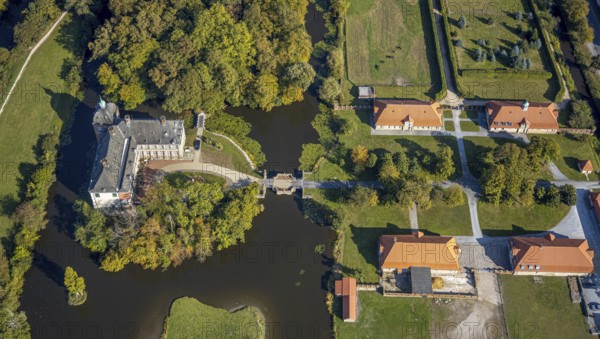 Aerial view, moated castle Hovestadt, baroque garden, Hovestadt, Lippetal, district of Soest, North Rhine-Westphalia, Germany, castle, DE, monument protection, Europe, moat, green area, green spaces, manor house, manor building, courtyard, district of Soest-Buch, KreisSoestBuch, Lipperenaissance, aerial view, aerial photography, aerial photography, park, park area, castle, castle park, overview, bird's-eye view, forest area, moated castle, moated moat, moated castle, birds-eyes view, overview
