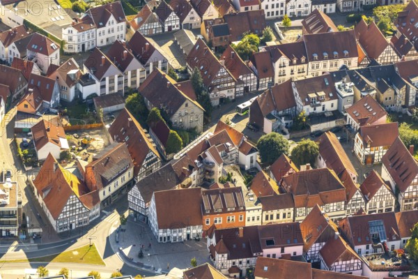 Aerial view, old town, Ostertor, Lemgo, Ostwestfalen-Lippe, OWL, North Rhine-Westphalia, Germany, Old Hanseatic City of Lemgo, DE, Europe, half-timbered houses, figures, aerial view, aerial photography, aerial photography, OWL book, OWLBuch, Ostwestfalenbuch, statue, overview, bird's eye view, birds-eyes view, historic old town, historic house facades, historic landmark, overview, red roofs