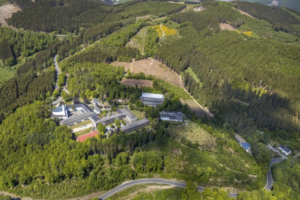 Aerial photo, Private Gymnasium Maria Königin, Jugendhof Pallotti Lennestadt, Mission House, Altenhundem, Lennestadt, Sauerland, North Rhine-Westphalia, Germany, education, educational institution, DE, Europe, grammar school, teaching institute, aerial photo, aerial photography, aerial photography, school, overview, bird's eye view, forest area, birds-eyes view, overview