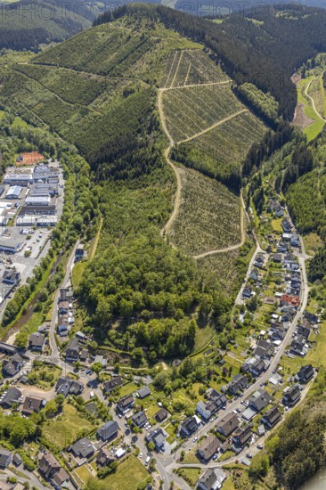 Aerial view, commercial area and residential area Altenhundem, Lennestadt, Sauerland, North Rhine-Westphalia, Germany, DE, Europe, distant view, commercial enterprises, commercial area, commercial area, commercial location, commercial use, property tax, hilly landscape, real estate, aerial photograph, aerial photography, aerial photography, overview, bird's eye view, forest area, forest damage, forest dieback, residential area, housing and living, residential area, residential buildings, housing estate, birds-eyes view, overview