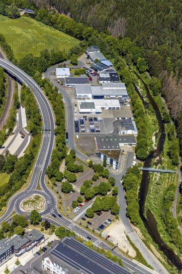 Aerial view, Lucas'scher Bogen, roundabout, industrial estate Wigeystraße, Altenhundem, Lennestadt, Sauerland, North Rhine-Westphalia, Germany, federal road B236, Caycuma roundabout unofficial, DE, Europe, commercial enterprises, commercial area, industrial estate, commercial location, commercial use, industrial area, industrial location, aerial photograph, aerial photography, aerial photography, overview, bird's-eye view, overview