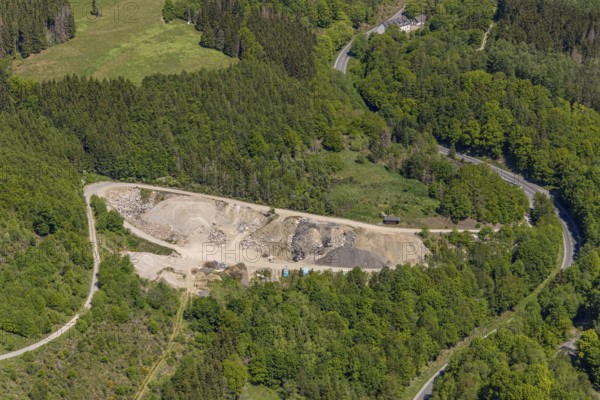 Aerial view, excavations Grubenstraße, Halberbracht, Lennestadt, Sauerland, North Rhine-Westphalia, Germany, DE, Europe, aerial view, aerial photography, aerial photography, sand pit, overview, bird's eye view, forest area, birds-eyes view, overview
