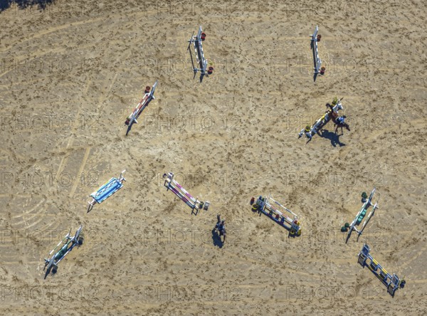 Aerial view, riding centre, Schmallenberger Straße, Kickenbach, Lennestadt, Sauerland, North Rhine-Westphalia, Germany, federal road B236, DE, Europe, aerial view, aerial photography, aerial photography, course, horses, equestrian sports, show jumping, overview, bird's-eye view, overview