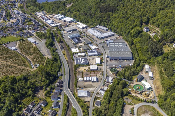 Aerial view, industrial estate Christinenhütte, Zur Christinenhütte, Meggen, Lennestadt, Sauerland, North Rhine-Westphalia, Germany, railway tracks, DE, Europe, HEINRICHS GmbH metal processing company, aerial view, aerial photography, aerial photography, Meggener Straße, overview, bird's eye view, birds-eyes view, overview