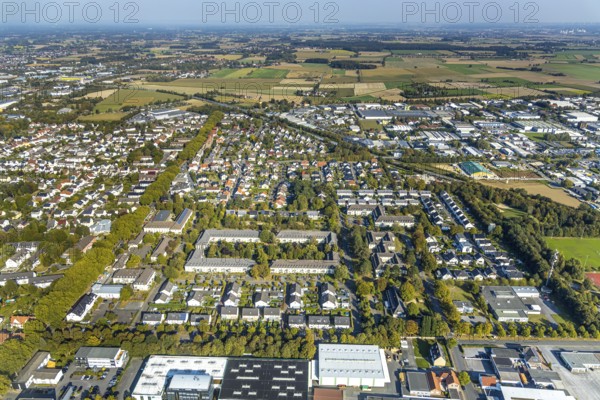 Aerial view, Südpark Wohnpark, Alte Kaserne Barthstraße, Lippstadt, Kreis Soest, North Rhine-Westphalia, Germany, Beckstraße, DE, Europe, Goerdelerstraße, Kreis-Soest-Buch, KreisSoestBuch, Leuschnerstraße, aerial view, aerial photography, aerial photography, Olbrichtstraße, overview, bird's-eye view, overview
