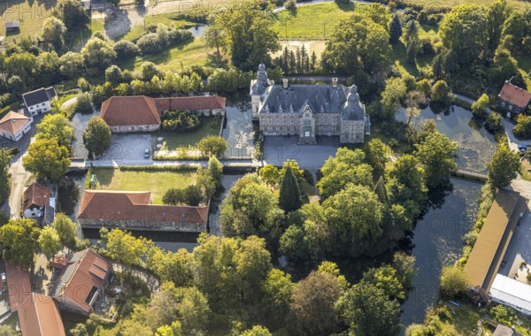 Aerial view, Gymnasium Schloss Overhagen, Overhagen, Lippstadt, Kreis Soest, North Rhine-Westphalia, Germany, education, educational institution, DE, monument protection, Europe, GSO, Gräfte, Gymnasium, courtyard, Kreis-Soest-Buch, KreisSoestBuch, teaching institute, Lipperenaissance, aerial view, aerial photography, aerial photography, park, park grounds, castle, castle grounds, castle garden, castle moat, school, overview, bird's-eye view, moat, moated castle, birds-eyes view, overview