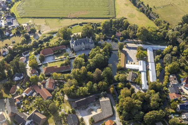 Aerial view, Gymnasium Schloss Overhagen, Overhagen, Lippstadt, Kreis Soest, North Rhine-Westphalia, Germany, education, educational institution, DE, monument protection, Europe, GSO, Gräfte, Gymnasium, courtyard, Kreis-Soest-Buch, KreisSoestBuch, teaching institute, Lipperenaissance, aerial view, aerial photography, aerial photography, park, park grounds, castle, castle grounds, castle garden, castle moat, school, overview, bird's-eye view, moat, moated castle, birds-eyes view, overview