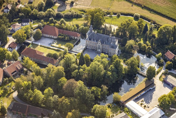 Aerial view, Gymnasium Schloss Overhagen, Overhagen, Lippstadt, Kreis Soest, North Rhine-Westphalia, Germany, education, educational institution, DE, monument protection, Europe, GSO, Gräfte, Gymnasium, courtyard, Kreis-Soest-Buch, KreisSoestBuch, teaching institute, Lipperenaissance, aerial view, aerial photography, aerial photography, park, park grounds, castle, castle grounds, castle garden, castle moat, school, overview, bird's-eye view, moat, moated castle, birds-eyes view, overview