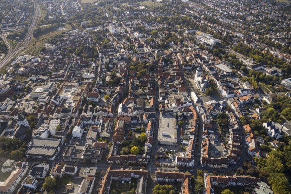 Aerial view, Old Town, evang. Große Marienkirche, Rathausstraße, Rathaus, Rathausplatz, Lippstadt, Kreis Soest, North Rhine-Westphalia, Germany, place of worship, City, DE, Europe, religious community, place of worship, property tax, holy place, real estate, city centre, church, church community, denomination, Kreis-Soest-Buch, KreisSoestBuch, aerial view, aerial photography, aerial photography, religion, religious site, sight, city view, city centre, overview, bird's-eye view, residential area, living and life, residential area, residential buildings, quality of life, residential area, housing estate, birds-eyes view, historic town hall, overview