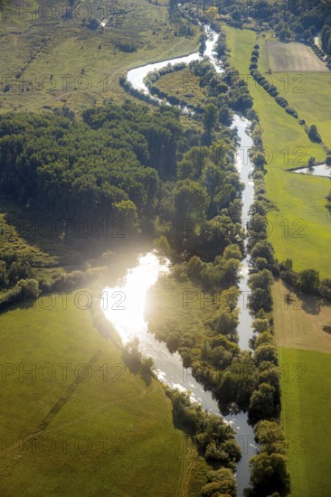 Aerial view, River Lippe, Lippeauen-West, Hagedornsweg, Hellinghausen, Lippstadt, Soest district, North Rhine-Westphalia, Germany, DE, Europe, Soest-Buch district, Soest-Buch district, cultural landscape, aerial view, aerial photography, aerial photography, nature reserve, serpentine shape, overview, riparian forestation, riparian vegetation, bird's eye view, hiking area, meadows and fields, bird's eye view, overview
