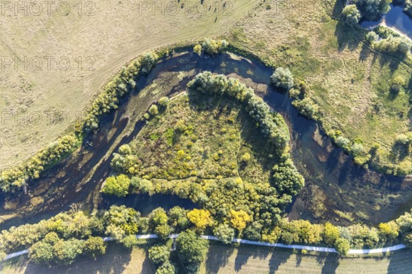 Aerial view, river Lippe, Lippeauen-West, Hagedornsweg, Lippstadt, district Soest, North Rhine-Westphalia, Germany, DE, Europe, green trees, district Soest-Buch, district Soest-Buch, cultural landscape, aerial photograph, aerial photography, aerial photography, nature reserve, serpentine shape, overview, riparian forestation, riparian vegetation, bird's eye view, hiking area, meadows and fields, birds-eyes view, overview