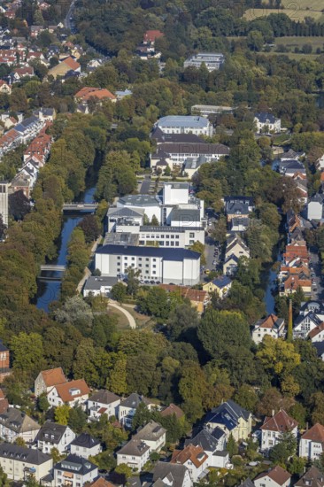 Aerial photo, Europaschule Ostendorf-Gymnasium, Stadttheater Lippstadt, Nikolaischule, Fluss Lippe, Lippstadt, Kreis Soest, North Rhine-Westphalia, Deutschland, Bildung, Bildungseinrichtung, Cappeltor, DE, Europa, Gastronomie, Grundschule, Gymnasium, Hauptschule, Hotel, Hotelanlagen, Hotelgewerbe, Kanustrecke Burgstraße, Kreis-Soest-Buch, KreisSoestBuch, culture, art, educational institute, aerial view, aerial photography, aerial photography, Ostendorfallee, Quality Hotel Lippstadt, drama, school, theatre, overview, events, venue, event location, bird's-eye view, birds-eyes view, cultural use, overview