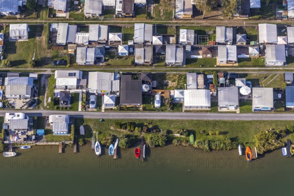 Aerial photo, camping site Margaretensee, Lippstadt, district Soest, North Rhine-Westphalia, Germany, boats, camping, camping facility, camping houses, camping mobile, camping site, DE, Europe, leisure, hobby, district Soest book, district Soest book, aerial photo, aerial photography, aerial photography, lake, overview, bird's-eye view, motorhome, caravan, birds-eyes view, overview