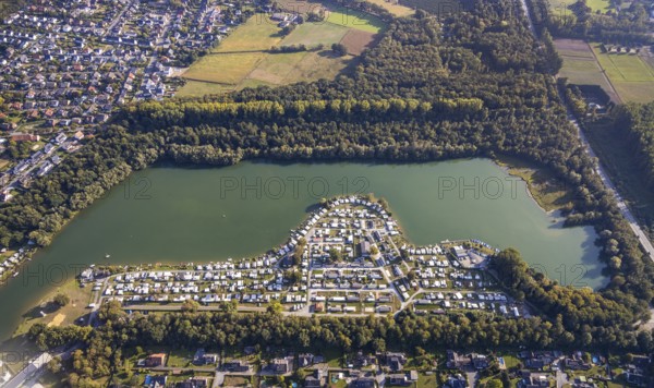 Aerial view, Camping Margaretensee, Lippstadt, Kreis Soest, North Rhine-Westphalia, Germany, camping, camping site, camping houses, camping mobile, camping site, DE, Europe, leisure, hobby, Kreis-Soest-Buch, KreisSoestBuch, aerial view, aerial photography, aerial photography, lake, overview, bird's-eye view, motorhome, caravan, birds-eyes view, overview