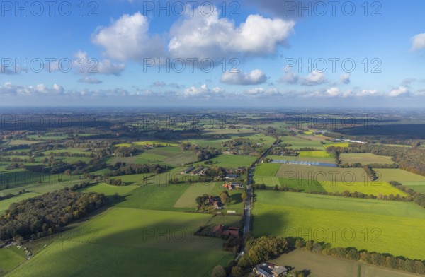 Aerial view, farms, meadows and fields, Erler Straße, Altschermbeck, Schermbeck, Ruhr area, North Rhine-Westphalia, Germany, DE, Europe, distant view, agriculture, aerial photograph, aerial photography, aerial photography, overview, bird's-eye view, cloud formation, birds-eyes view, overview