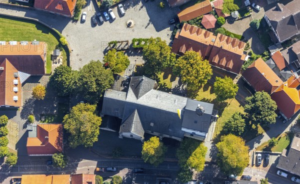 Aerial view, catholic church St. Johannes Enthauptung, Salzkotten, OWL, Ostwestfalen-Lippe, East Westphalia, North Rhine-Westphalia, Germany, place of worship, DE, Europe, religious community, place of worship, holy place, church, parish, denomination, aerial photograph, aerial photography, aerial photography, OWL book, OWL book, religion, religious site, overview, bird's eye view, birds-eyes view, overview