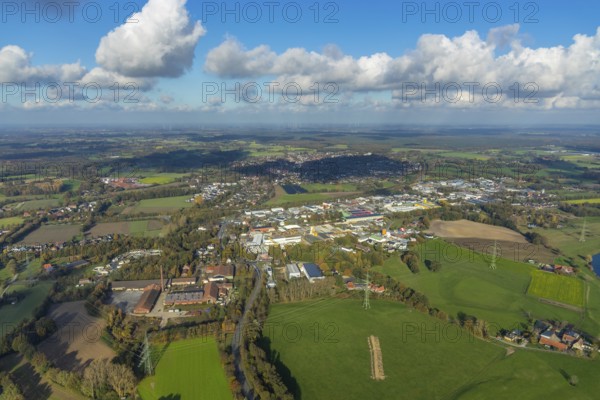 Aerial view, commercial area Heetwinkel, former roof tile factory Idunahall AG, Alte Poststraße, Schermbeck, Ruhr area, North Rhine-Westphalia, Germany, DE, Europe, commercial enterprises, commercial area, commercial park, commercial location, commercial use, Im Heetwinkel, industrial area, industrial building, industrial location, aerial photograph, aerial photography, aerial photography, overview, bird's-eye view, bird's-eye view, overview