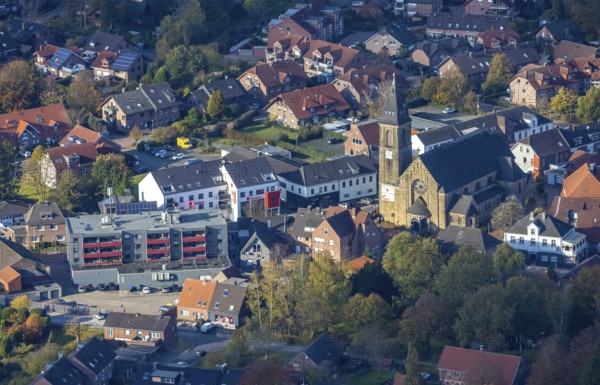 Aerial view, catholic St. Ludgerus church, Altschermbeck, Schermbeck, Ruhr area, North Rhine-Westphalia, Germany, place of worship, DE, Europe, religious community, place of worship, holy place, church, parish, denomination, aerial view, aerial photography, aerial photography, religion, religious site, overview, bird's eye view, residential area, birds-eyes view, overview