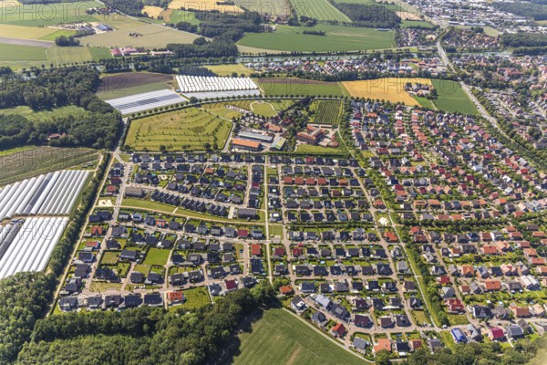 Aerial view, view of Senden, residential area at Rinnbach, Bachstraße, Beethovenstraße, Dortmund-Ems-Kanal, Senden, Münsterland, North Rhine-Westphalia, Germany, DE, Europe, gastronomy, property tax, Hofhotel Grothues-Potthoff, hotel, hotel facilities, hotel business, real estate, aerial view, aerial photography, aerial photography, local view, terraced houses, townscape, urban area, SwinGolf Grothues, overview, bird's-eye view, residential area, living and living, residential area, residential houses, residential quality, residential neighbourhood, housing estate, birds-eyes view, overview