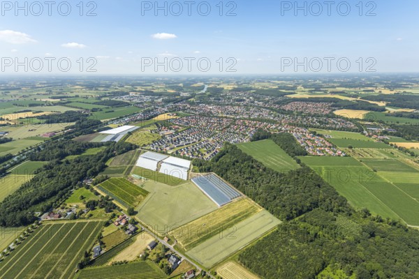 Aerial view, local view Senden, Dortmund-Ems-Canal, Senden, Münsterland, North Rhine-Westphalia, Germany, DE, Europe, distant view, gastronomy, property tax, Hofhotel Grothues-Potthoff, hotel, hotel facilities, hotel business, real estate, canal, agricultural fields, aerial view, aerial photography, aerial photography, town view, plots, terraced houses, town view, urban area, SwinGolf Grothues, overview, bird's-eye view, wooded area, meadows and fields, housing estate, housing and living, residential area, residential buildings, quality of living, residential neighbourhood, housing estate, birds-eyes view, landw, overview