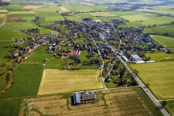 Aerial view, view of Ostönnen, Soest, Soester Börde, North Rhine-Westphalia, Germany, DE, Europe, property tax, real estate, aerial view, aerial photography, aerial photography, overview, bird's-eye view, Werler Landstraße, meadows and fields, housing estate, living and living, residential area, residential buildings, quality of living, housing estate, birds-eyes view, overview