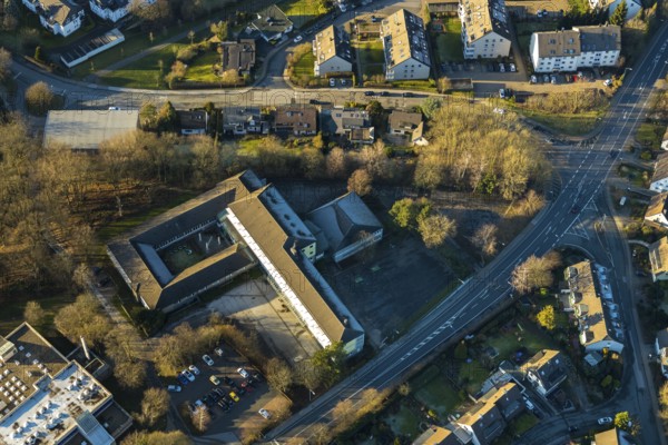 Aerial photograph, Städt. Dietrich-Bonhoeffer- Realschule, Schwelm, Ruhr area, North Rhine-Westphalia, Germany, education, educational institution, DE, Europe, Frankfurter Straße, teaching institute, aerial photography, aerial photography, Ländchenweg, Realschule, school, overview, bird's-eye view, overview