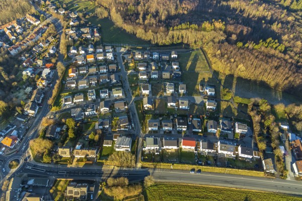 Aerial view, new development area Winterberger Straße, Am Waldrand, Schwelm, Ruhr area, North Rhine-Westphalia, Germany, Astrid-Lindgren-Weg, DE, detached houses, Erich-Kästner-Weg, Europe, property tax, real estate, aerial view, aerial photography, aerial photography, Michael-Ende-Weg, Otfried-Preußler-Weg, terraced houses, overview, bird's-eye view, forest area, forest edge, Wilhelm-bush-Weg, housing estate, living and living, residential area, residential houses, residential quality, residential neighbourhood, housing estate, birds-eyes view, overview