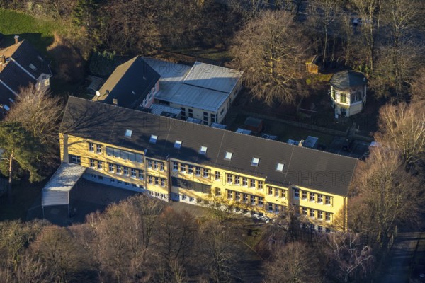 Aerial view, Städt. Gemeinschaftsgrundschule Nordstadt, Schwelm, Ruhr area, North Rhine-Westphalia, Germany, education, educational institution, DE, Europe, primary school, Hattinger Straße, educational institute, aerial view, aerial photography, aerial photography, school, overview, bird's-eye view, overview