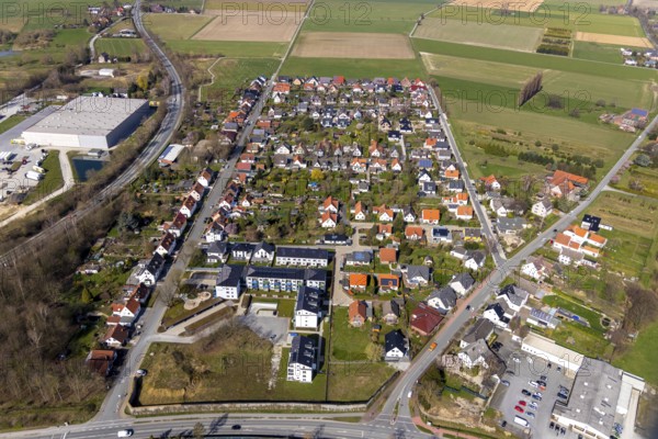 Aerial view, residential area August-Müller-Weg, residential area Endloser Weg, Rottlandweg, Soest, Soester Börde, North Rhine-Westphalia, Germany, DE, Europe, property tax, real estate, aerial view, aerial photography, aerial photography, overview, bird's-eye view, meadows and fields, residential area, living and life, residential area, residential buildings, quality of life, residential neighbourhood, housing estate, birds-eyes view, overview