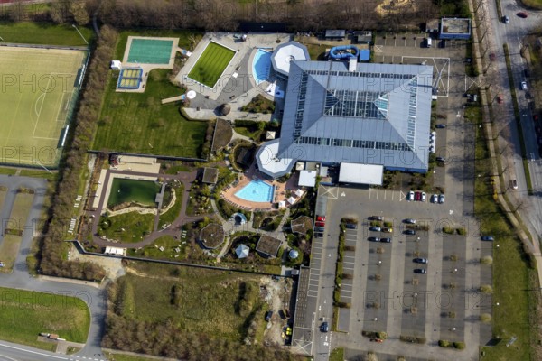 Aerial view, AquaFun, AquaSpa, sauna world and bathing world, Soest, Soester Börde, North Rhine-Westphalia, Germany, bathing establishment, bathing resort, DE, Europe, outdoor pool, leisure, aerial view, aerial photography, aerial photography, car parks, swimming pool, overview, bird's eye view, wellness, birds-eyes view, overview