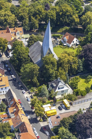 Aerial view, church Alt St. Thomä, Slate Tower is the colloquial name, 12th century archbishop's palace founded church St. Thomä, Soest, Soester Börde, North Rhine-Westphalia, Germany, DE, Europe, birds-eyes view, aerial view, aerial photography, aerial photography, overview, overview, bird's eye view