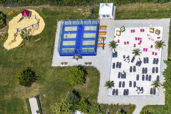 Aerial view, adventure pool, Aqua Spa and Aqua Fun Soest, outdoor pool, bathers, Soest, Soester Börde, North Rhine-Westphalia, Germany, DE, Europe, birds-eyes view, aerial view, aerial photography, aerial photography, overview, overview, bird's eye view, corona distance, keeping distance, swimming pool with Suan, sauna park, swimming pool, swimmer, blue water, sunbathing lawn, parasols