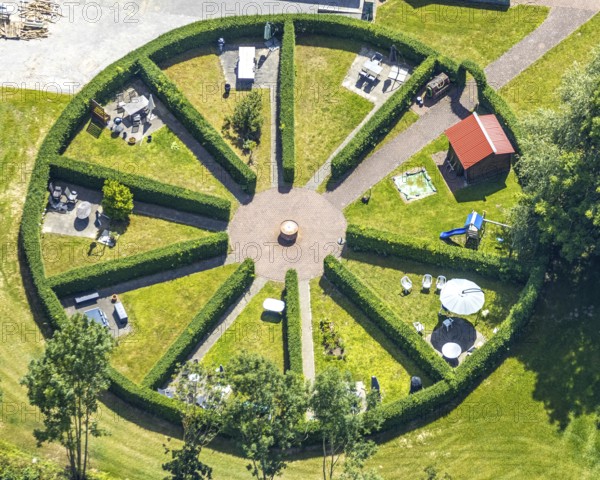 Aerial photo, Kloster Paradiese special clinic for cancer diseases, services for construction and agriculture Dringenberg GmbH, Paradiese, Soest, Soester Börde, North Rhine-Westphalia, Germany, DE, Europe, birds-eyes view, aerial photo, aerial photography, aerial photography, overview, overview, bird's eye view, monastery garden, round monastery garden, hospital, hedge circle, wall hedges