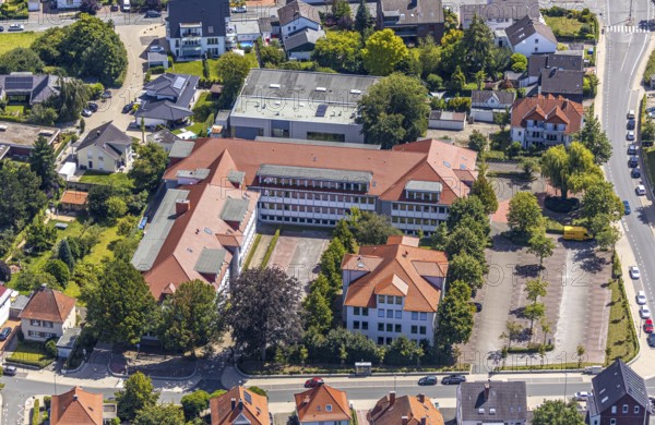 Aerial view, Hubertus-Schwartz-Berufskolleg, secondary school, Europaschule, Hattruper Weg, Soest, Soester Börde, North Rhine-Westphalia, Germany, DE, Europe, birds-eyes view, aerial photography, aerial photography, overview, overview, bird's eye view