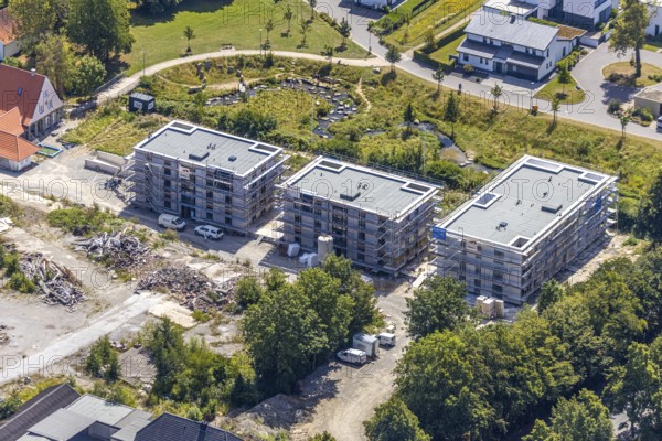 Aerial view, three residential buildings at the renaturalised Soestbach, former outdoor swimming pool soest, Soest, Soester Börde, North Rhine-Westphalia, Germany, DE, Europe, birds-eyes view, aerial view, aerial photography, aerial photography, overview, overview, bird's eye view