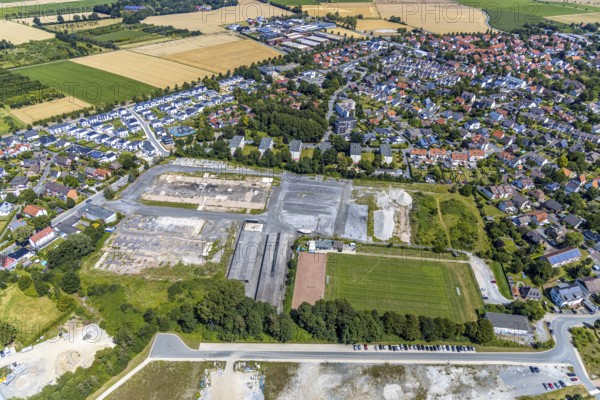 Aerial view, development area of the industrial wasteland at Teinenkamp in Soest, wasteland north of Soest main railway station, industrial wasteland, Soest, Soester Börde, North Rhine-Westphalia, Germany, DE, Europe, birds-eyes view, aerial photograph, aerial photography, overview, bird's eye view