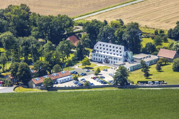 Aerial photo, Kloster Paradiese special clinic for cancer diseases, services for construction and agriculture Dringenberg GmbH, Paradiese, Soest, Soester Börde, North Rhine-Westphalia, Germany, DE, Europe, birds-eyes view, aerial photo, aerial photography, aerial photography, overview, overview, bird's eye view, monastery garden, round monastery garden, hospital, hedge circle, wall hedges