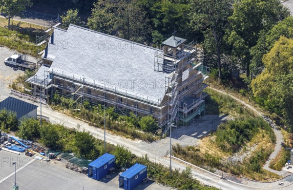 Aerial view, former Kanaal van Wessem barracks, military chapel being restored, Hiddinser Weg, planned refugee camp, Soest, Soester Börde, North Rhine-Westphalia, Germany, DE, Europe, birds-eyes view, aerial view, aerial photography, aerial photography, overview, bird's eye view