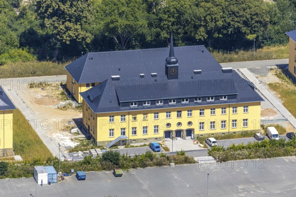 Aerial view, former Kanaal van Wessem barracks, military chapel being restored, Hiddinser Weg, planned refugee camp, Soest, Soester Börde, North Rhine-Westphalia, Germany, DE, Europe, birds-eyes view, aerial view, aerial photography, aerial photography, overview, bird's eye view