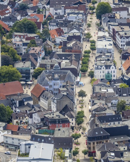 Aerial view, pedestrian zone, city centre, market place, old town hall, Menden, Sauerland, Märkischer Kreis, North Rhine-Westphalia, Germany, City, DE, shopping place, shopping street, shopping centre, Europe, local history museum, church square, cultural history, aerial view, aerial photography, aerial photography, museum, town view, townscape, city gate, city centre, overview, bird's eye view, birds-eyes view, overview
