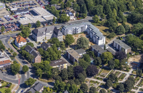 Aerial photo, new building, social housing, Rheinberger Straße, Utfort, Mörs, Ruhr area, North Rhine-Westphalia, Germany, DE, Europe, birds-eyes, view, aerial photography, aerial photography, overview, bird's eye view, living, flat, houses, residential buildings, housing estate, settlement