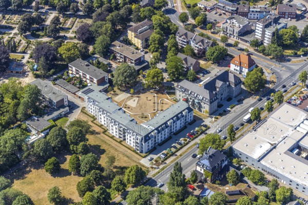 Aerial photo, new building, social housing, Rheinberger Straße, Utfort, Mörs, Ruhr area, North Rhine-Westphalia, Germany, DE, Europe, birds-eyes, view, aerial photography, aerial photography, overview, bird's eye view, living, flat, houses, residential buildings, housing estate, settlement