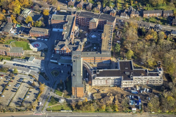 Aerial view, Stiftung Krankenhaus Bethanien Mörs, Mörs, Ruhr area, North Rhine-Westphalia, Germany, Bethanienstraße, DE, Europe, healthcare, hospital, helipad, clinic, clinic centre, hospital, aerial view, aerial photography, aerial photography, medical facility, medical aid, emergency service, overview, bird's-eye view, overview, medical care