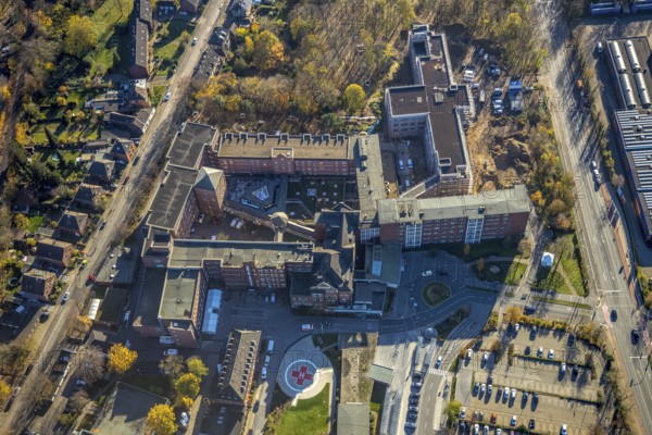 Aerial view, Stiftung Krankenhaus Bethanien Mörs, Mörs, Ruhr area, North Rhine-Westphalia, Germany, Bethanienstraße, DE, Europe, healthcare, hospital, helipad, clinic, clinic centre, hospital, aerial view, aerial photography, aerial photography, medical facility, medical aid, emergency service, overview, bird's-eye view, overview, medical care