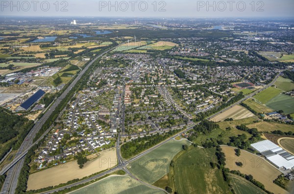 Aerial view, motorway A42, overview Repelen Rheinkamp, Mörs, Ruhr area, North Rhine-Westphalia, Germany, DE, Europe, birds-eyes, view, aerial photography, aerial photography, overview, bird's eye view, transport, traffic, infrastructure, logistics, road traffic