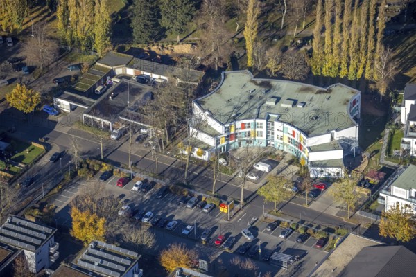 Aerial view, Grafschafter Diakonie Haus für Jung und Alt, Johannes Kindergarten Meerbeck, Blücher Straße, Rheinkamp-Meerbeck, Mörs, Ruhr area, North Rhine-Westphalia, Germany, care and nursing, DE, Europe, kindergarten, day nursery, day care centre, day nursery, aerial photograph, aerial photography, aerial photography, care facility, care home, overview, bird's eye view, birds-eyes view, overview