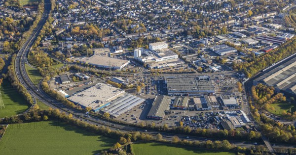 Aerial view, industrial area Dümpten, Mannesmannallee, motorway A40, Dümpten - West, Mülheim an der Ruhr, Ruhr area, North Rhine-Westphalia, Germany, Aldi supermarket, Aldi Süd, DE, Europe, commercial enterprises, commercial area, commercial park, commercial location, commercial use, property tax, real estate, industrial area, industrial building, industrial site, aerial view, aerial photography, aerial photography, apartment buildings, metro, apartment buildings, photovoltaic, photovoltaic system, solar, solar system, solar energy, solar energy, overview, bird's-eye view, residential complex, living and living, residential area, residential buildings, birds-eyes view, overview